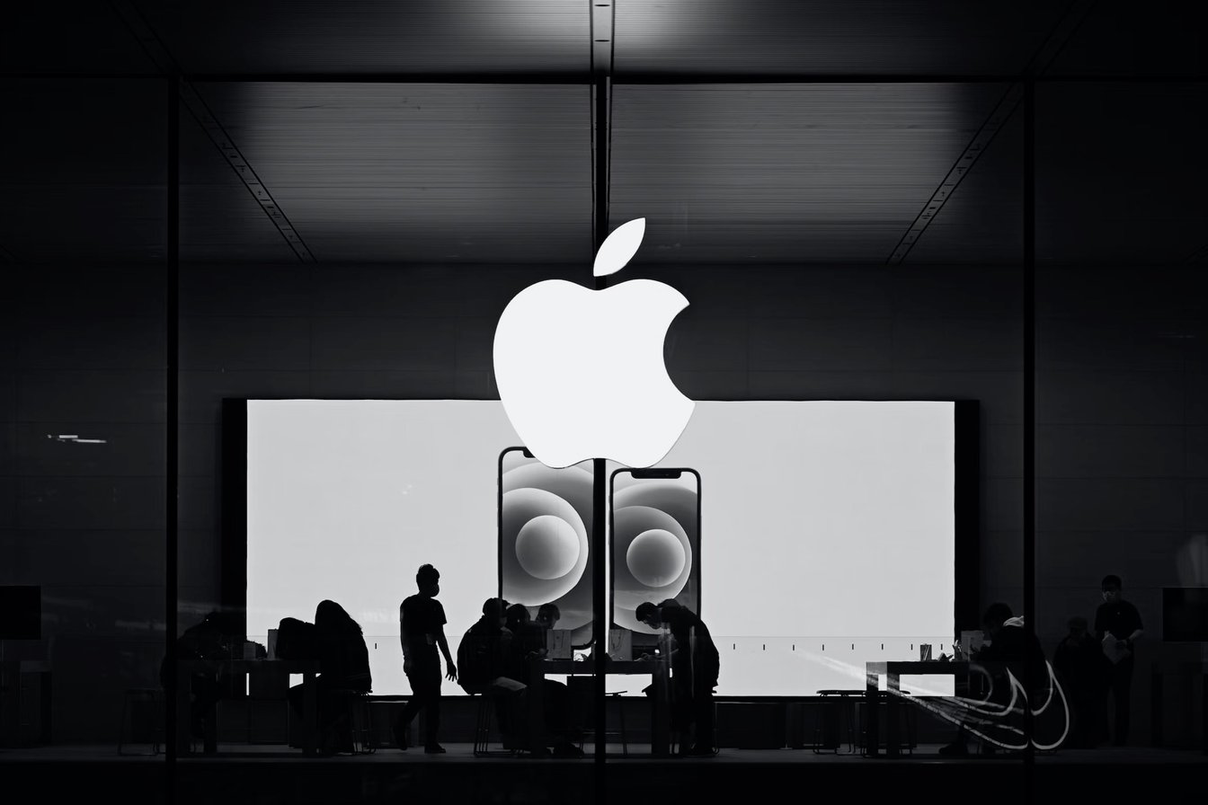The Apple Logo Evolution: From Fruit to Iconic Symbol The Apple Logo Evolution: From Fruit to Iconic Symbol